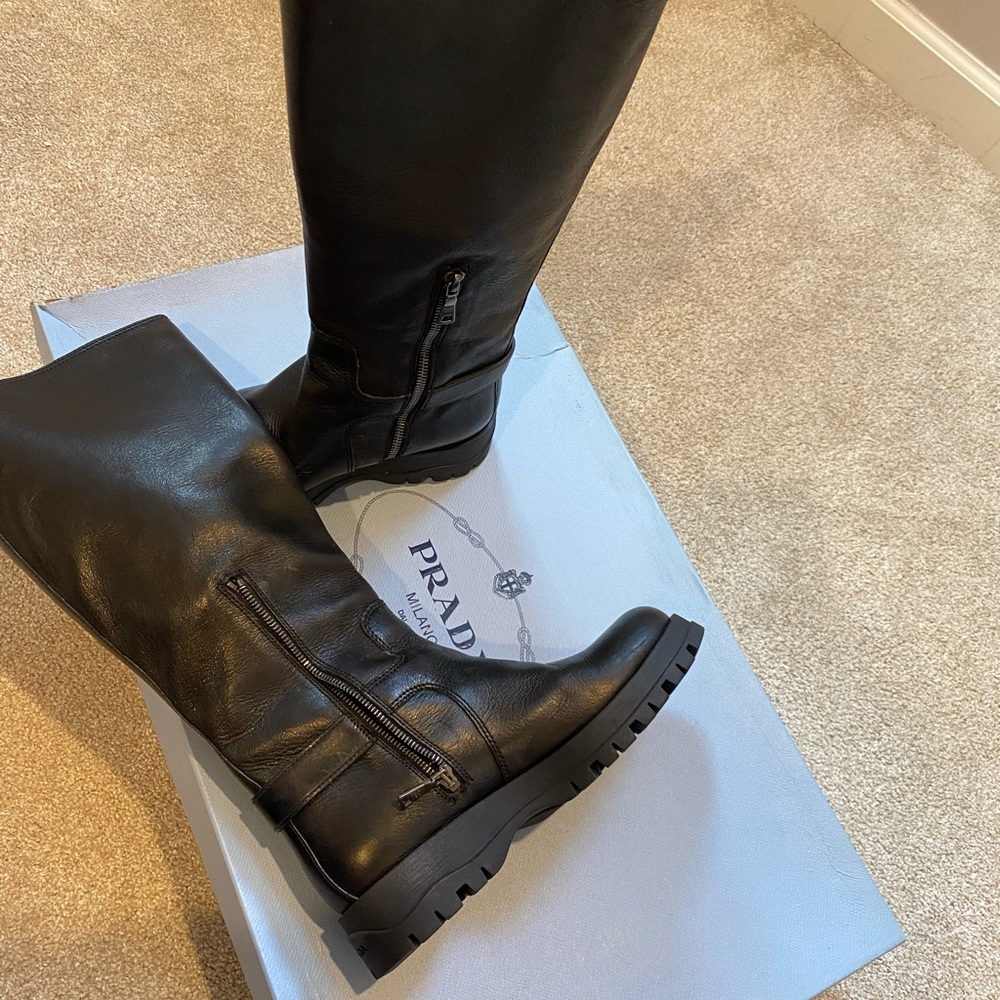 Boot prada